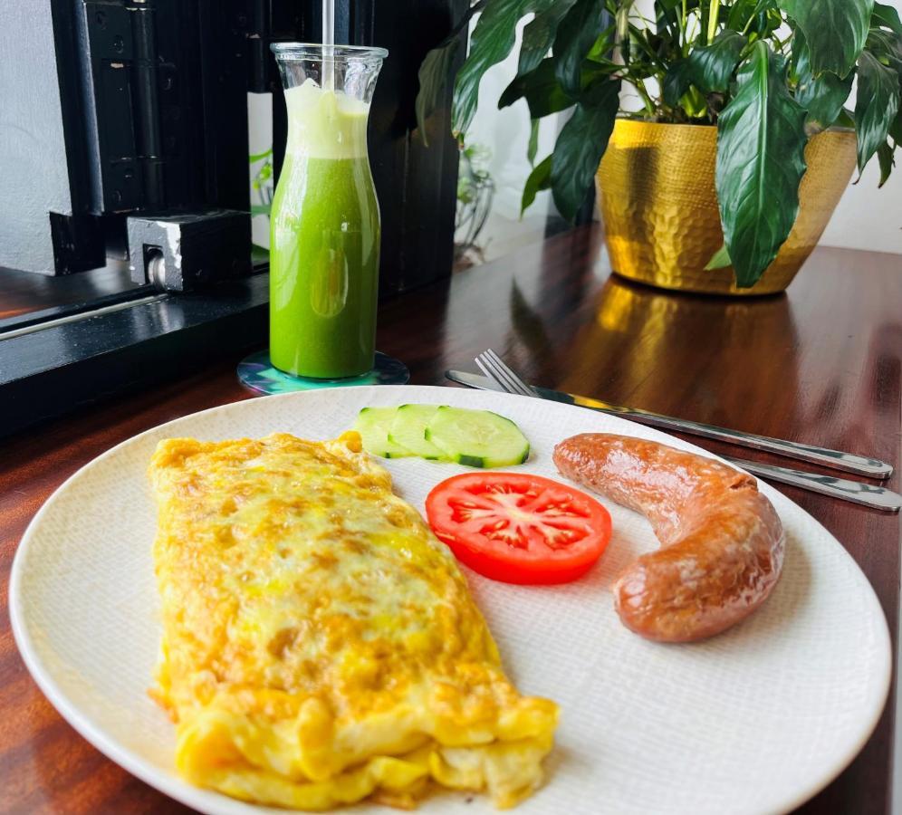 Forty8 Backpackers Hotel Кейптаун Екстериор снимка