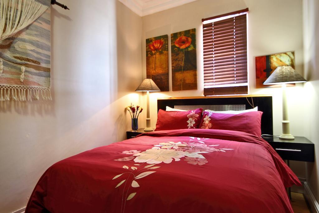 Forty8 Backpackers Hotel Кейптаун Стая снимка